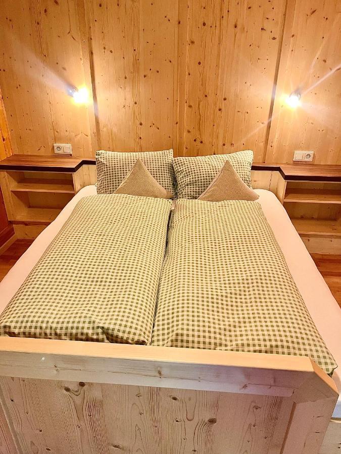 Angstingerhof Farm stay *